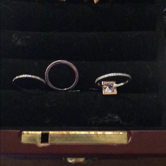 COPY - Simon G Wedding set - Picture 6 of 8